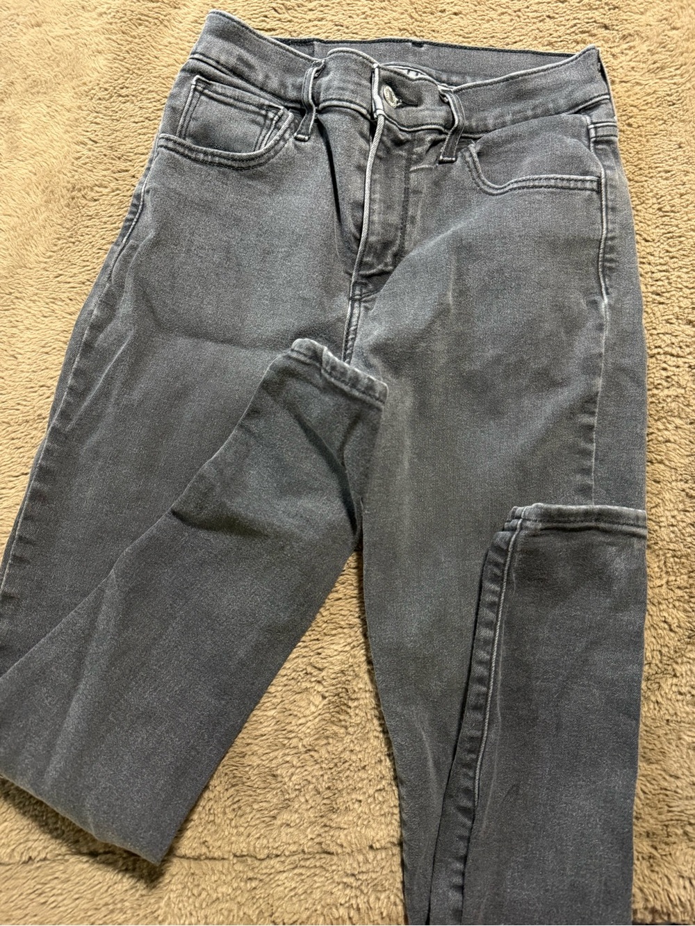 W26 L28 • Levi’s stretch jeans